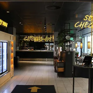 韦斯特布罗康福酒店 酒店